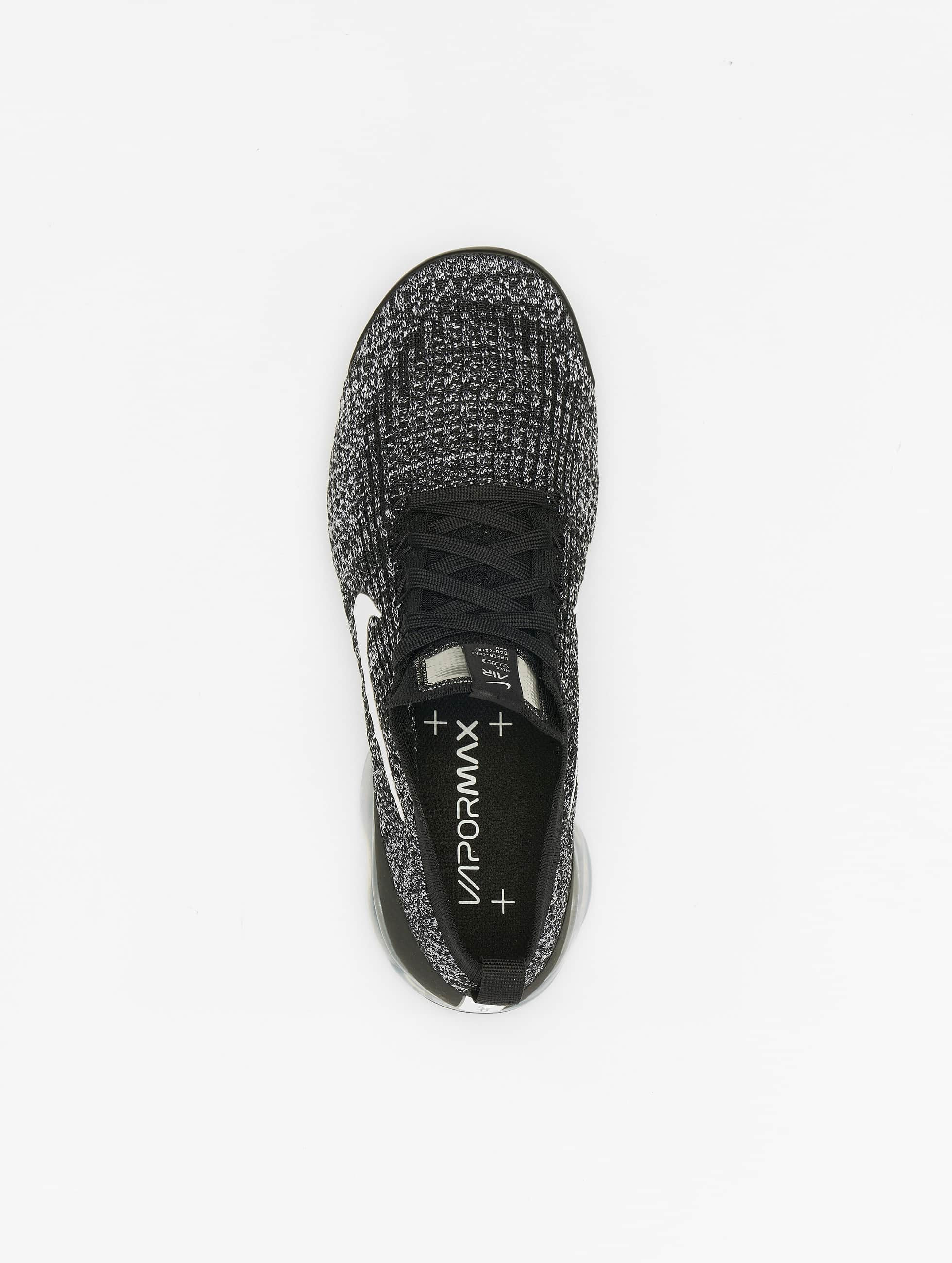 Nike Männer Sneaker Air Vapormax Flyknit 3 in schwarz