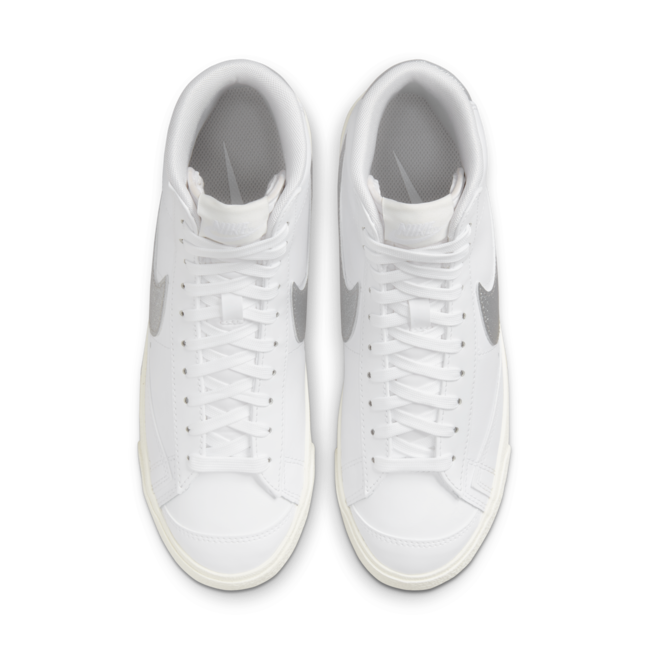 Nike Blazer Mid '77 ESS Damenschuh - Weiß
