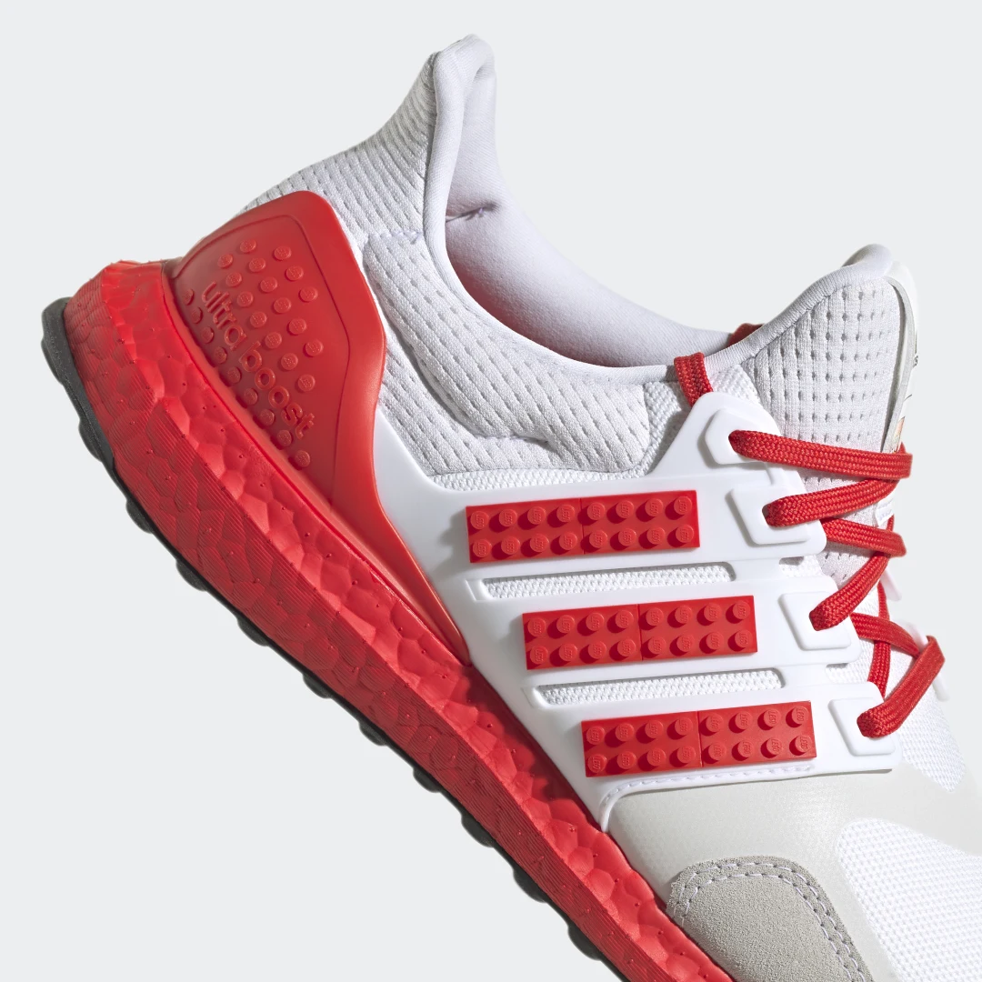 adidas Ultraboost DNA x LEGO® Colors Laufschuh