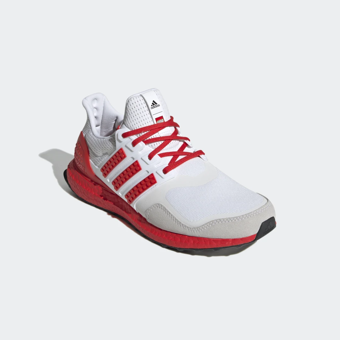 adidas Ultraboost DNA x LEGO® Colors Laufschuh