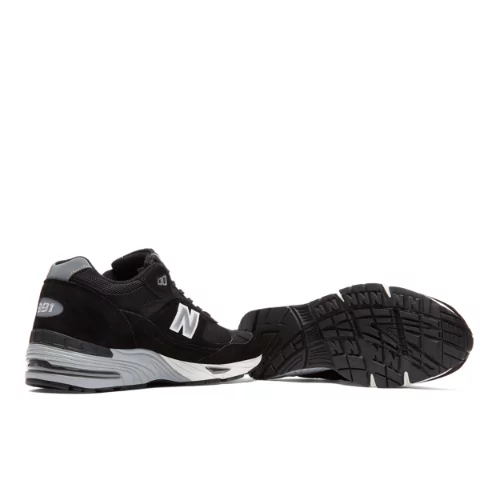 New Balance Herren Made in UK 991 in Scharwz/Grau, Suede/Mesh, Größe 42